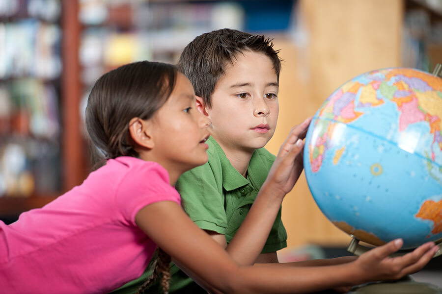 Why your child should learn a second language - Language Kids World