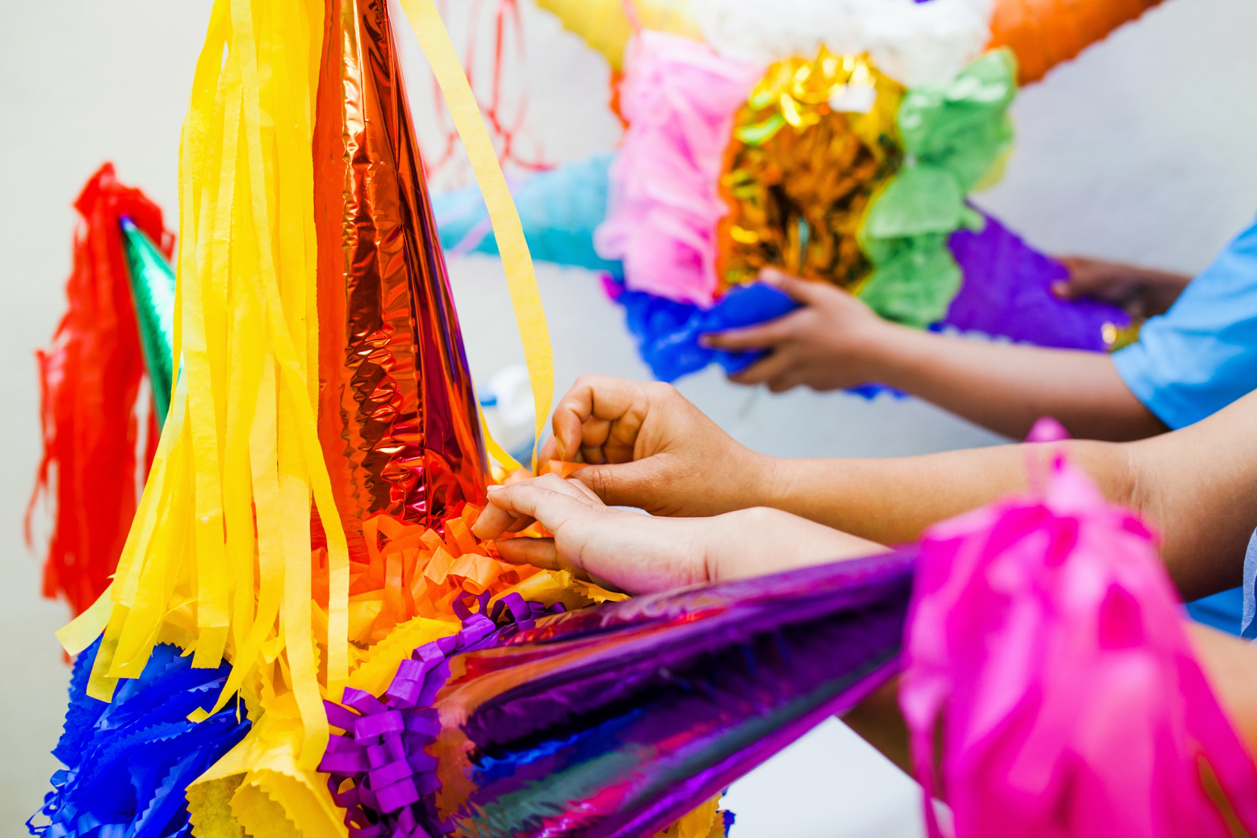 Craft Time: Making Your Own Piñata! - Language Kids World - Best ...